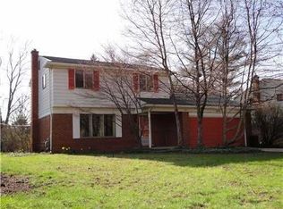 2414 Grant Dr, Ann Arbor, MI 48108