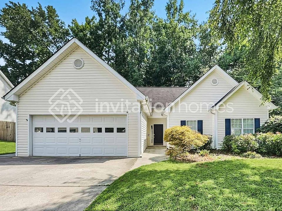 1st image of 304 Apache Dr