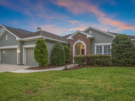 4th image of 304 Royal Lake Dr