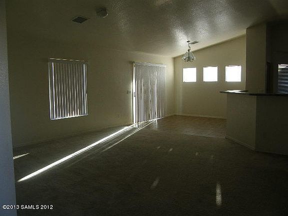 4th image of 2870 Plaza De Viola