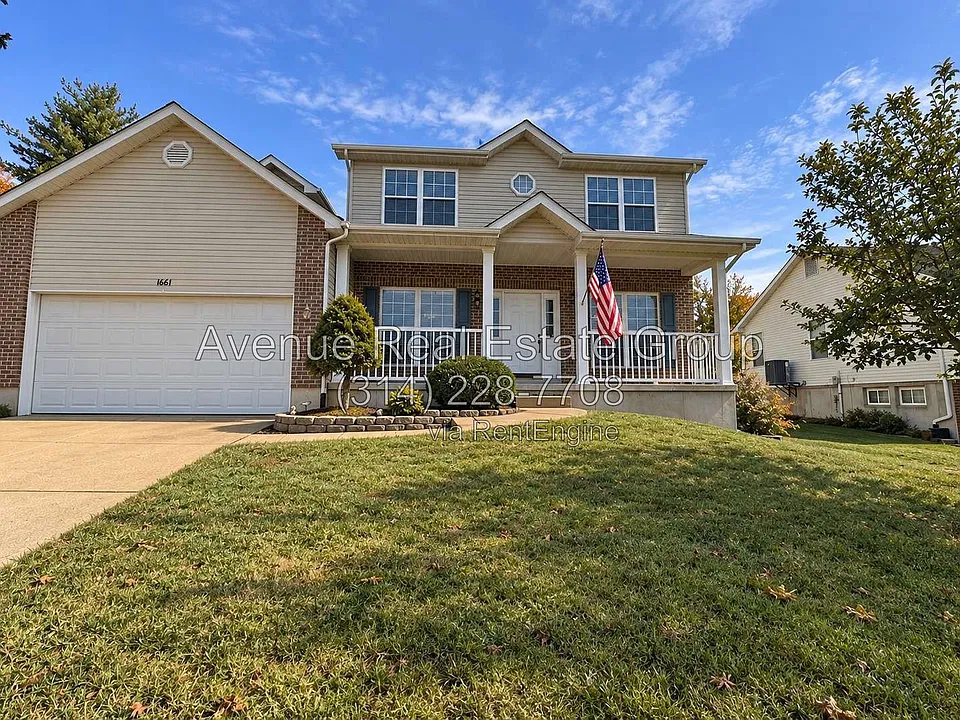1687 Trinity Cir