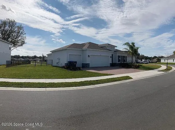 2563 Landing Dr, Titusville, FL 32796