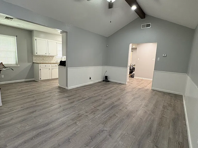 4641 Sheffield Ln — Photo 4