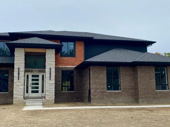 56030 Barnes Ct, Macomb, MI 48042