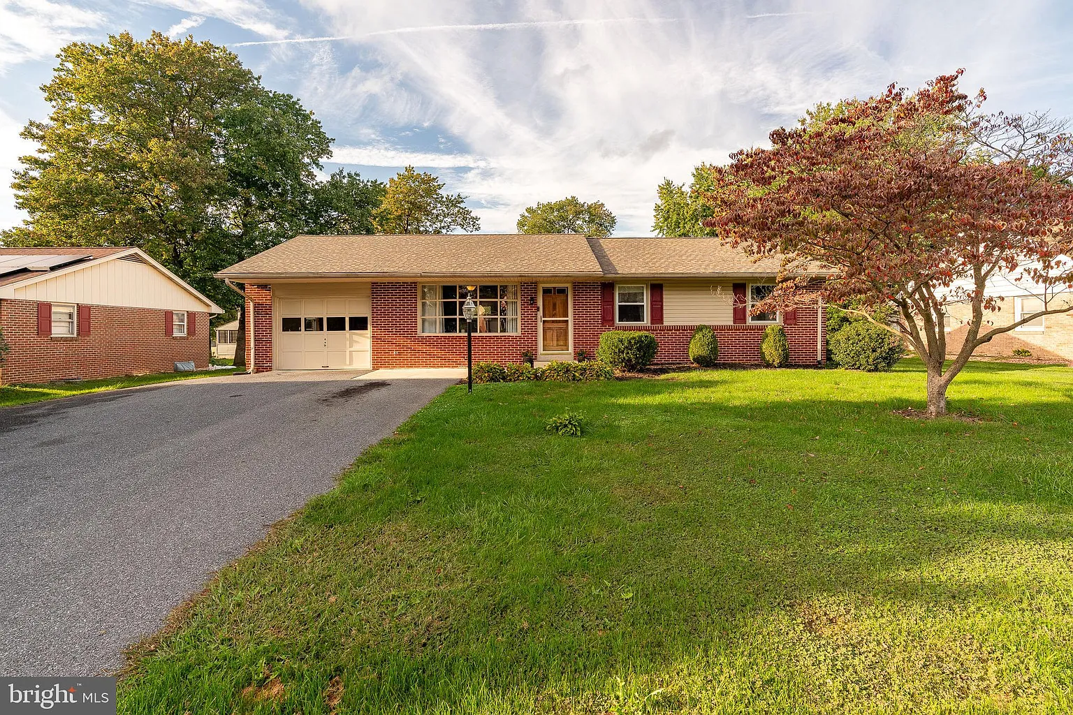 105 Woodlawn Dr photo 1
