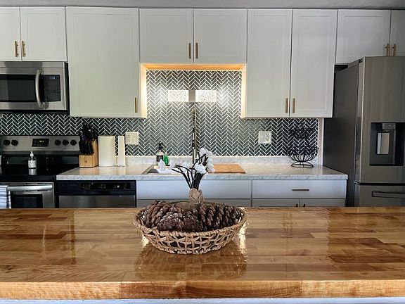3rd image of 8402 Muldoon Ct APT 211