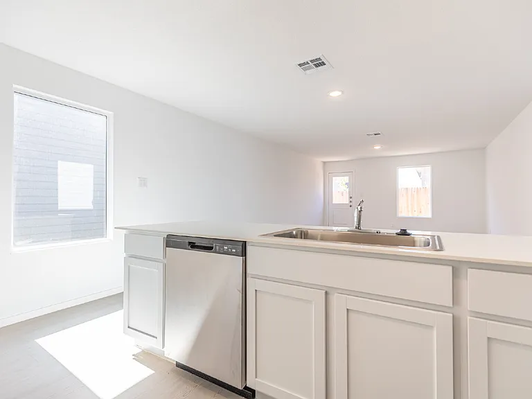 2922 Carnelian Trl — Photo 5