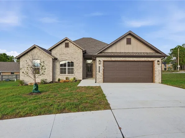 2305 Cassidy Ct, Siloam Springs, AR 72761