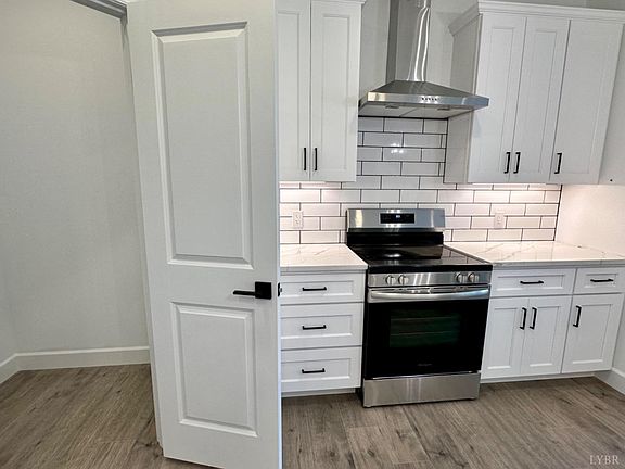 4th image of 132 Bloom Ct