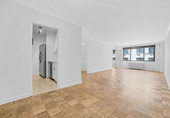 2nd image of 401 E 89th St APT 11G