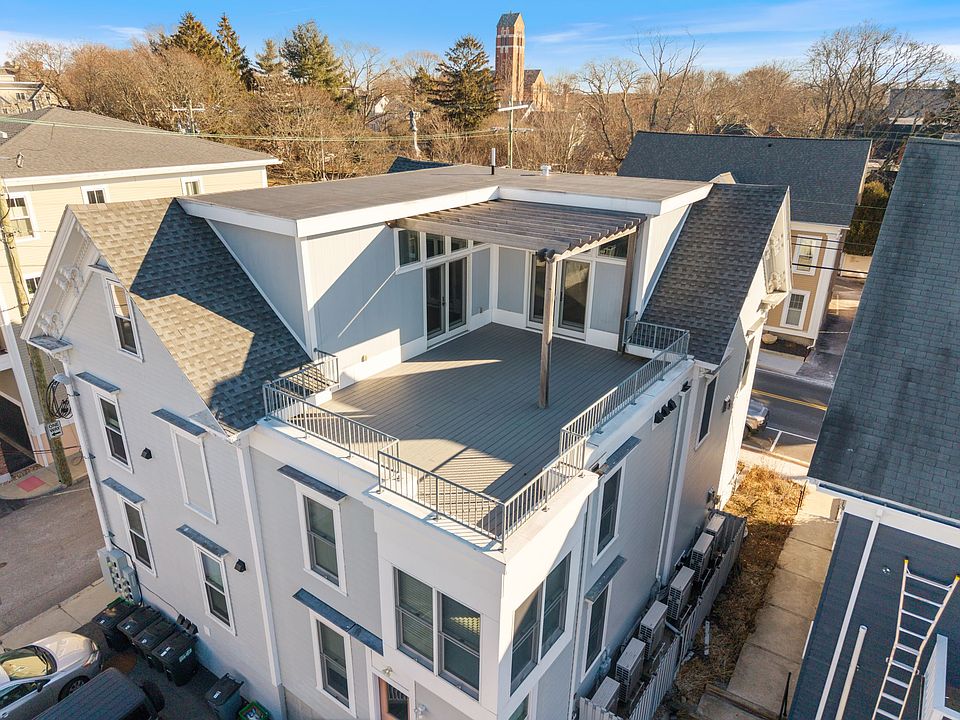 Private rooftop deck overlooking downtown Portsmouth