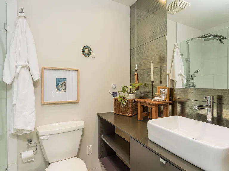 1252 Hornby St #401 — Photo 12