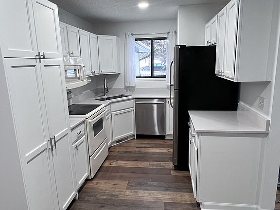 4th image of 13517 Zenith Ln