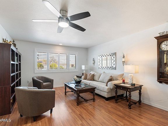 3rd image of 10531 W PRAIRIE HILLS Circle