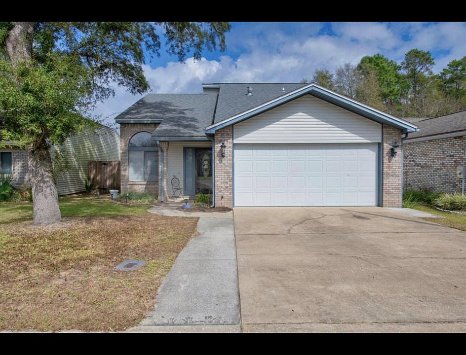1st image of 3915 Summerwood Ct