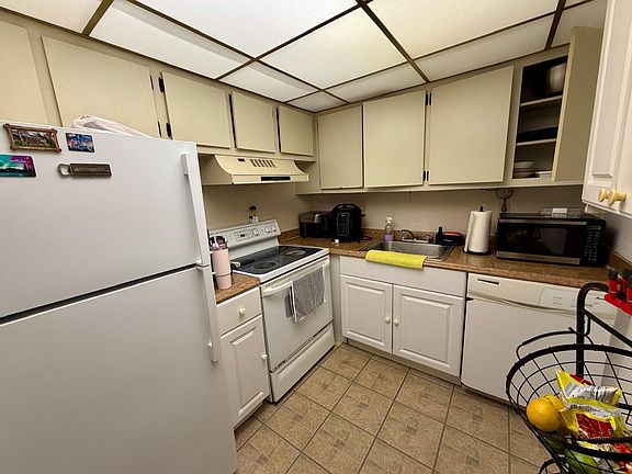 3rd image of 2000 Springdale Boulevard #102