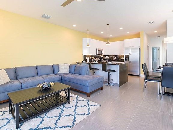 2nd image of 1637 Retreat Cir