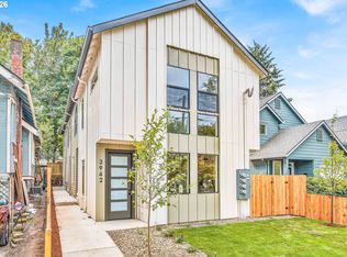3944 SE Ivon St, Portland, OR 97202