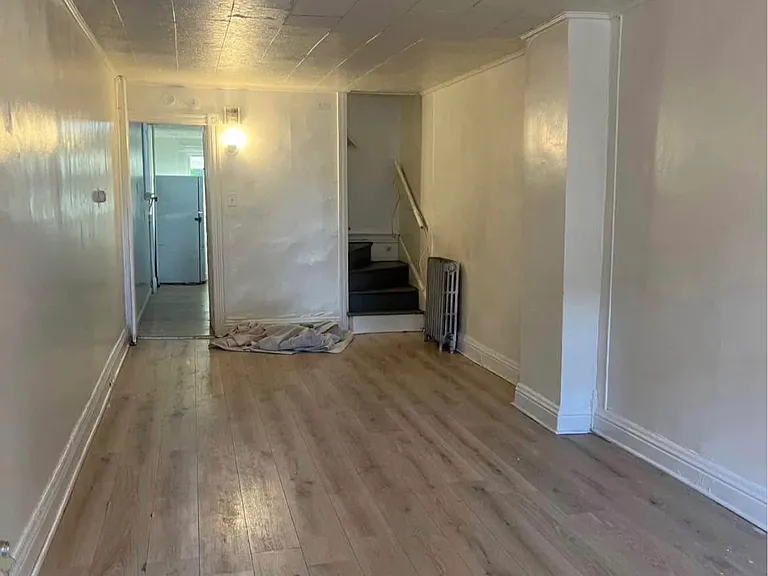 418 N Law St #1 — Photo 4