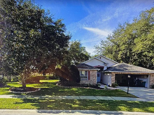 8040 Arcadian Ct, Mount Dora, FL 32757