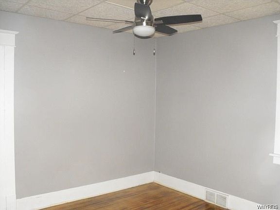 5th image of 28 Knox Ave