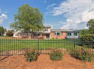 1501 Knightsbridge Ct, Winston Salem, NC 27127