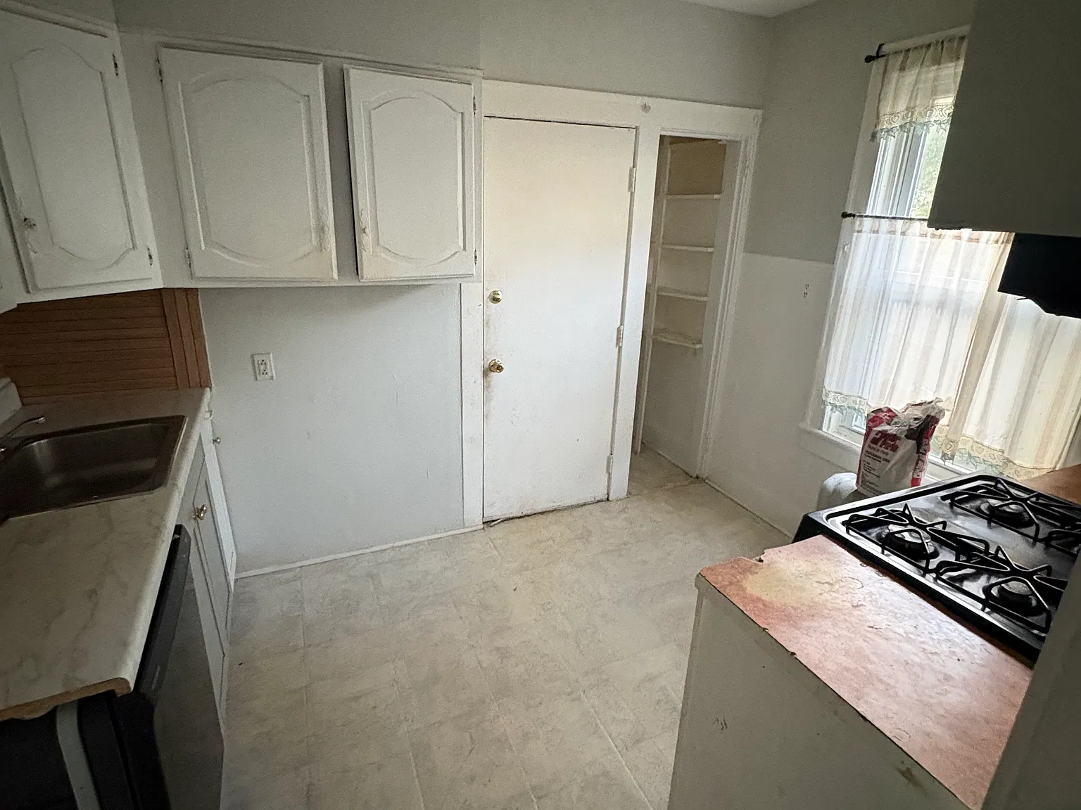 2 bed, $2,300 — Photo 3