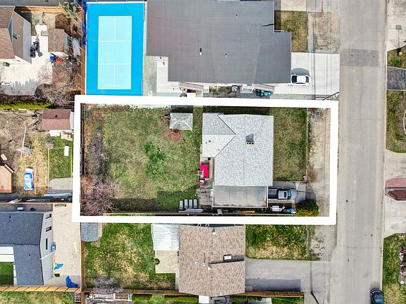 2nd image of 3524 Scott Rd