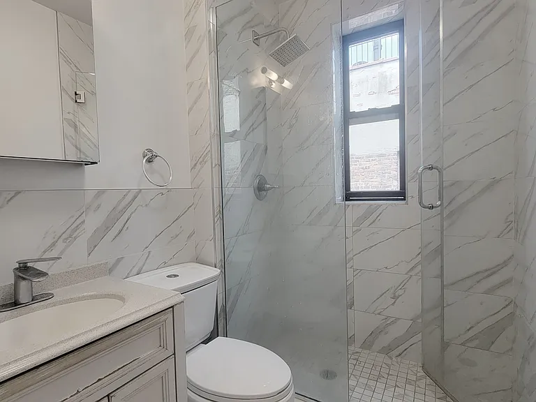 3147 Broadway #7 — Photo 5