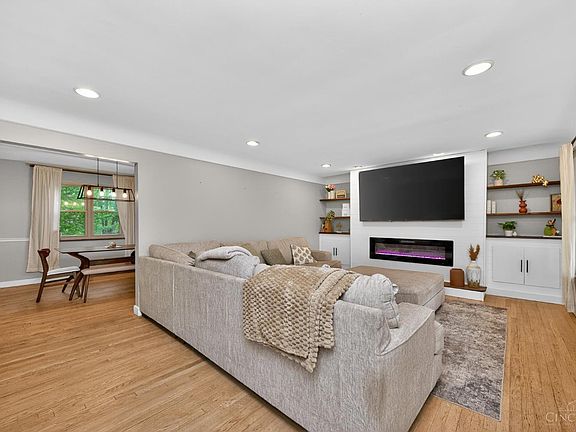 2nd image of 7204 Barret Rd