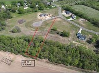 931 Windermere Dr SW, Pine Island, MN 55963