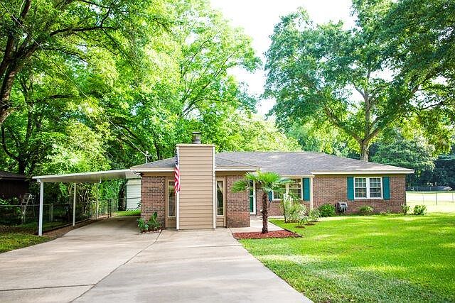 1st image of 3600 Wood Hill Dr