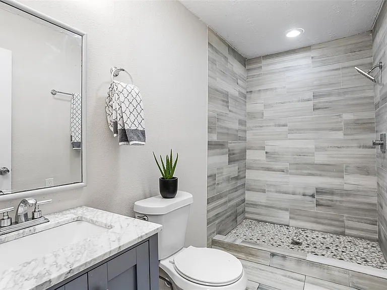 614 Rice St — Photo 2