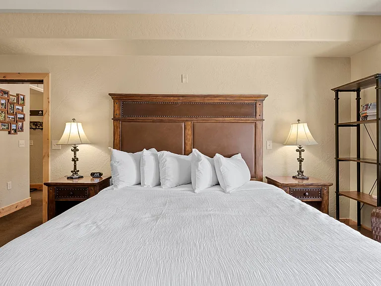 Primary Bedroom with 1 King Bed