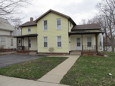 1st image of 202 N Elm St