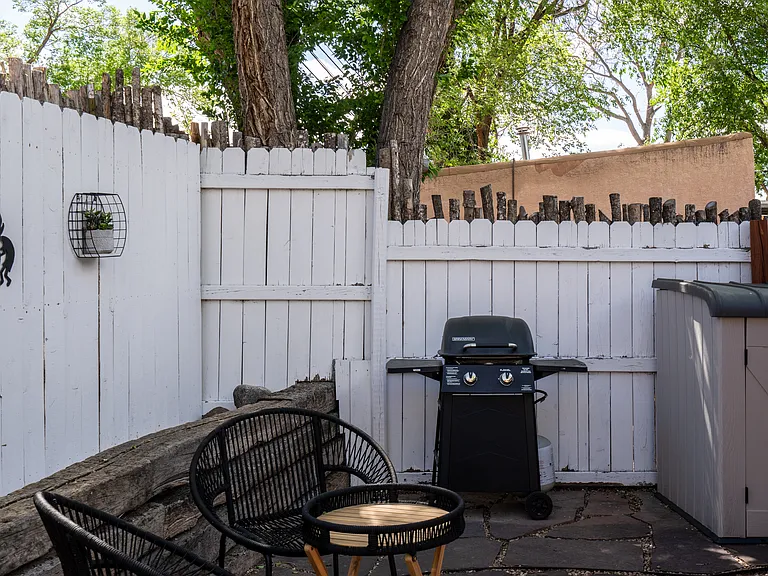 140 W Berger St #B — Photo 13