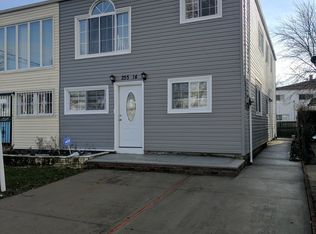 25514 149th Ave, Rosedale, NY 11422