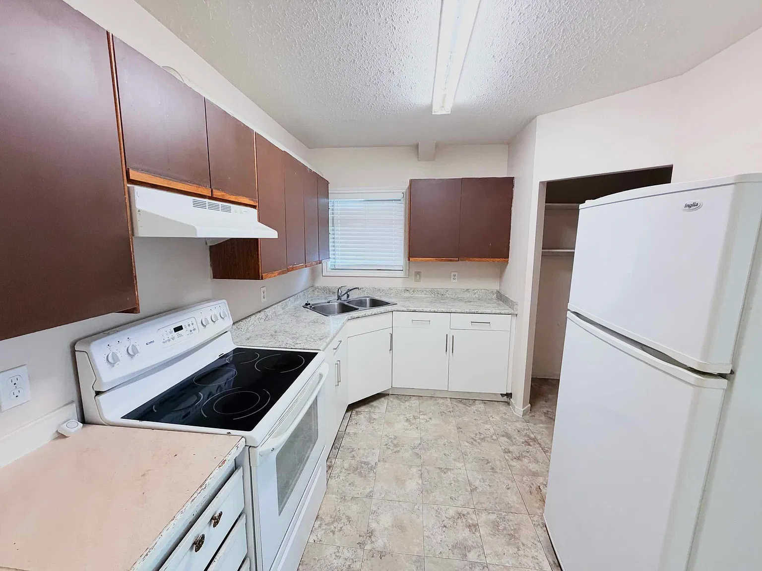 46199 Bole Ave — Photo 1