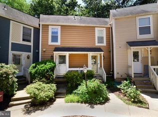 11296 Silentwood Ln, Reston, VA 20191