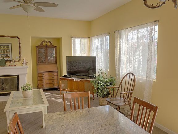 4th image of 10416 Mammoth St
