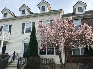 693 Lazelle Rd, Columbus, OH 43081