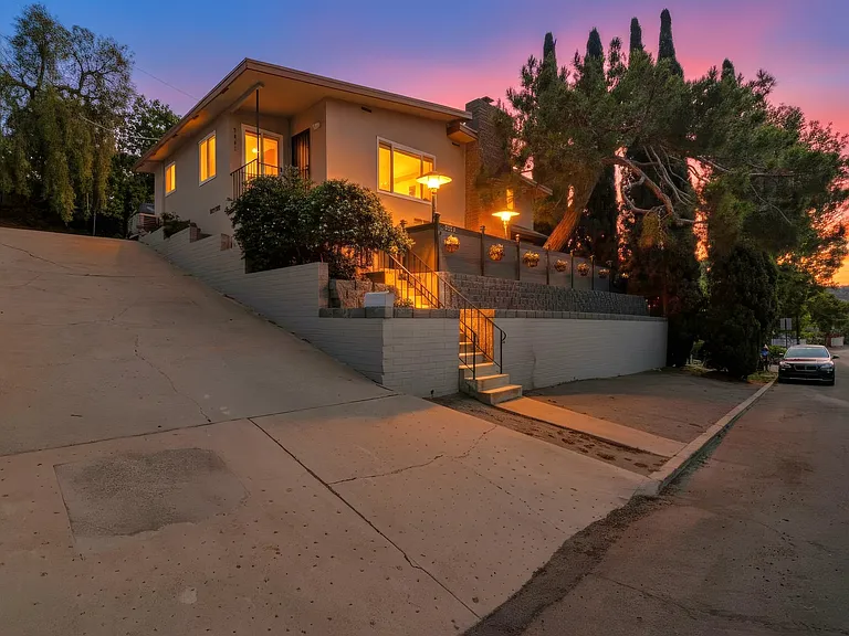 7372 Stanford Ave — Photo 20
