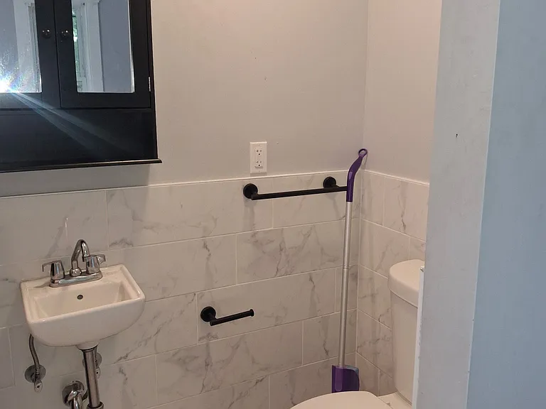 954 Wells Pl #2 — Photo 2