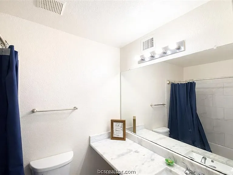 515 Southwest Pkwy #103 — Photo 4