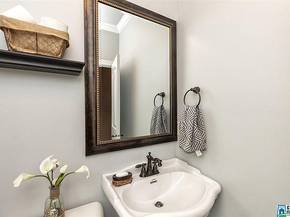 4th image of 356 Amber Ln