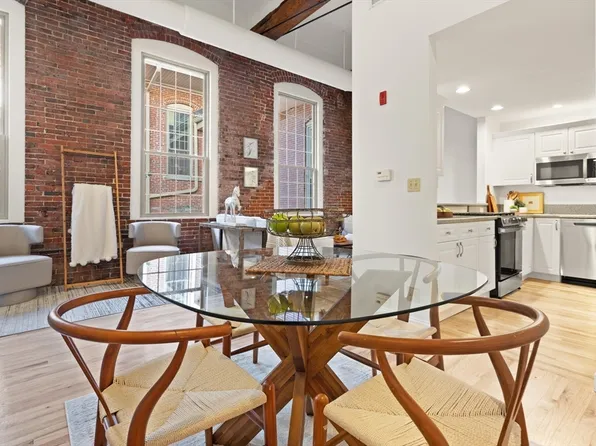 12 Brookside Rd Unit 28, Westford, MA 01886