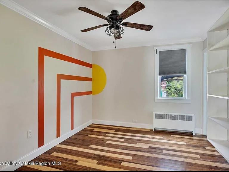 10 Baker Ave — Photo 4