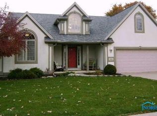 7010 Twin Lakes Rd, Perrysburg, OH 43551