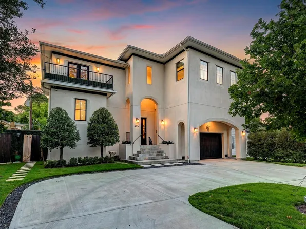 4704 Willow St, Bellaire, TX 77401