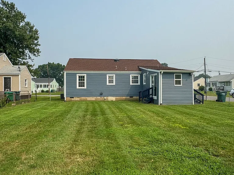 1809 Geffert Dr — Photo 24